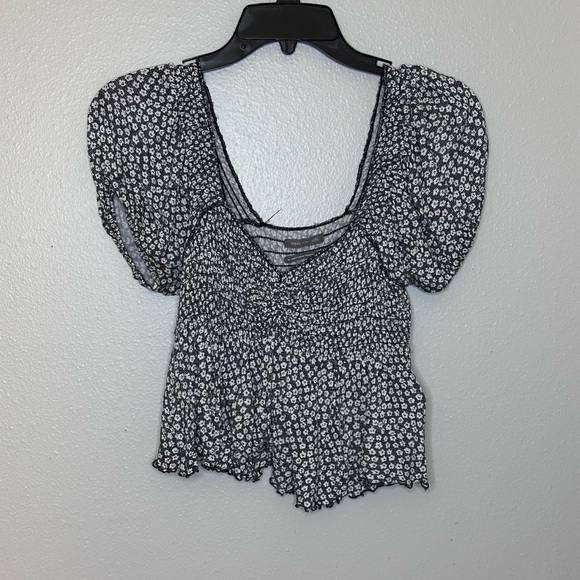 Urban Outfitters Women Black/white Cropped Top Blouse Size Small.‎ - Picture 1 of 8